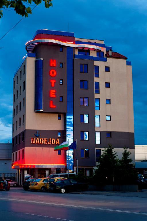 Nadejda Hotel Sofia Buitenkant foto